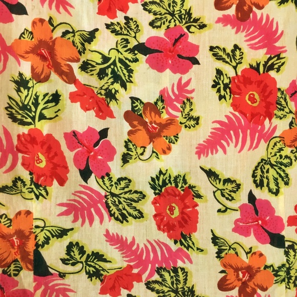 Cute Sleeveless Button Down Floral Tank Top - Picture 4 of 4